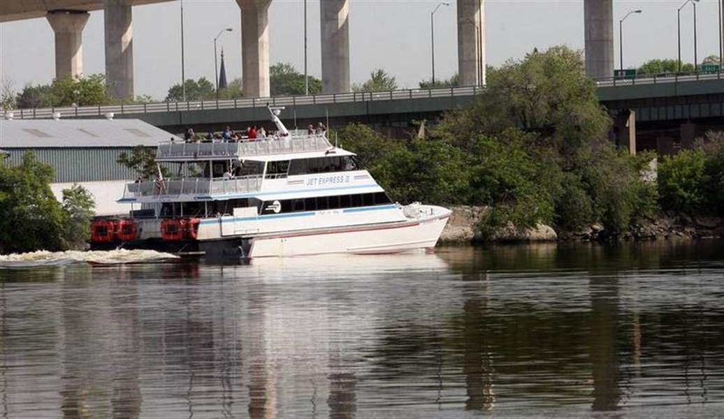 Toledo-police-chief-defends-pursuit-of-man-who-drowned