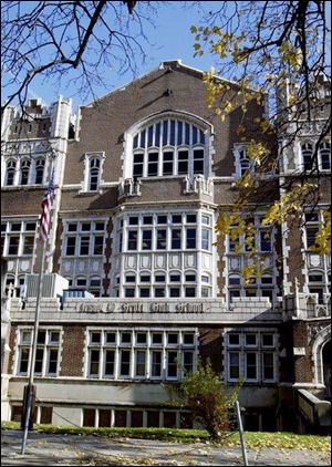 The community wants to see
Scott High School renovated, not torn down. The building opened in 1912 for about 2,000 students, but currently has on 925 enrolled in the structure on Collingwood
Boulevard.