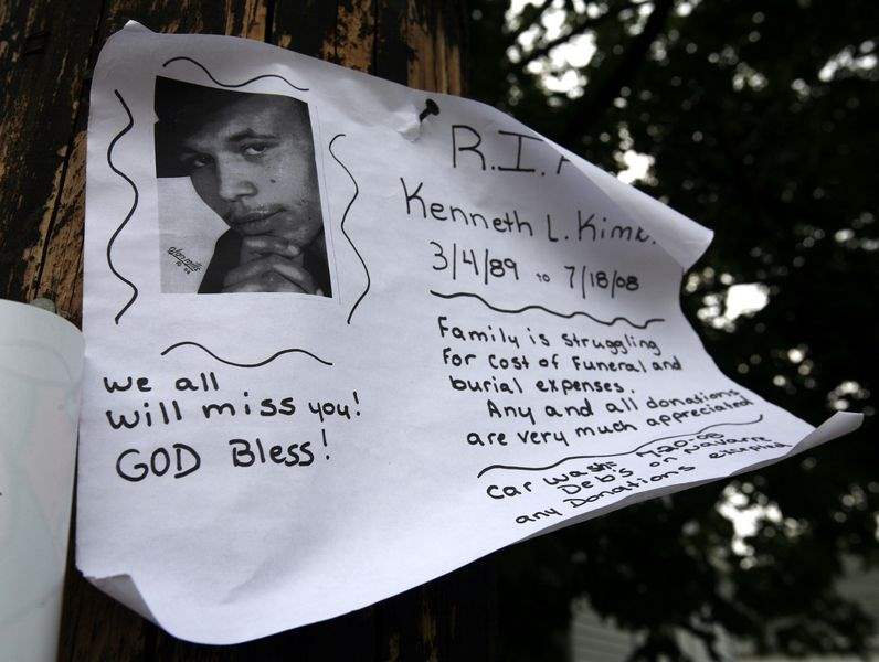 Friends-mourn-man-killed-in-East-Toledo-3