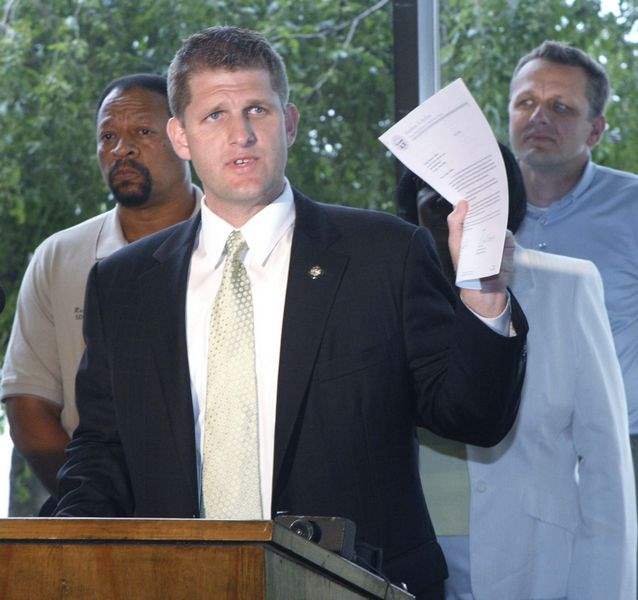 32-lawmakers-urge-Juvenile-Court-judge-to-resume-talks-with-UAW