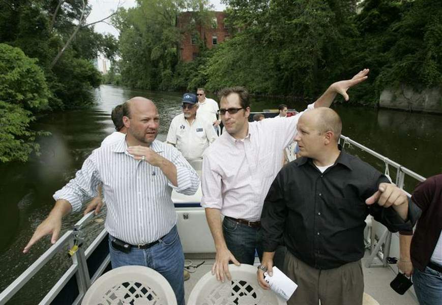 Tetra-Tech-execs-get-tour-of-Toledo-s-Swan-Creek