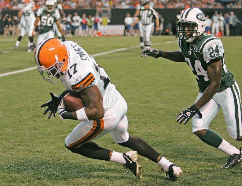 Braylon-Edwards-Darrelle-Revis