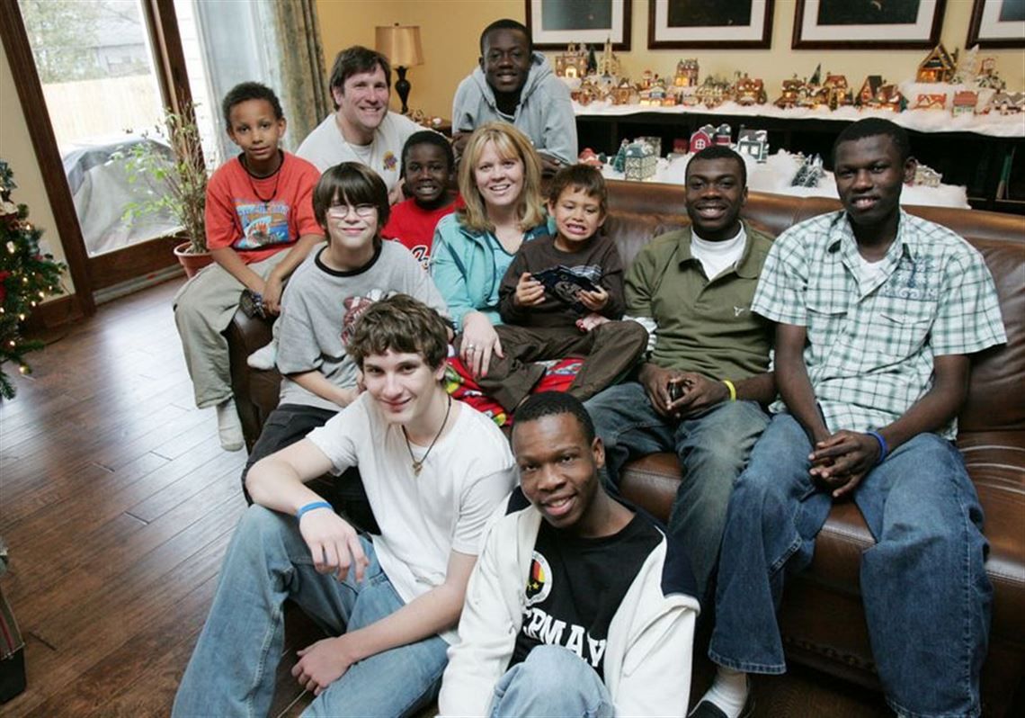 The 13 Members Of The Frisch Family Settle Into Their Extreme Makeover Home Edition House The Blade