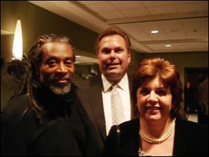 After a Peristyle appearance as a performer and a conductor, Bobby McFerrin chats with Bob LaClair and his wife, Kim. 