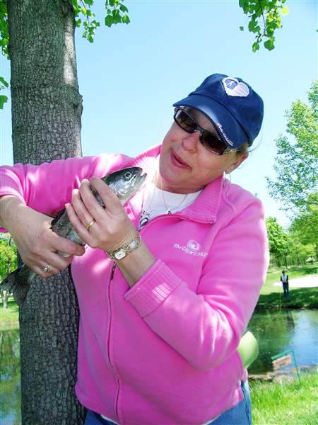 Flyfishing-for-trout-offers-cancer-survivors-quiet-peace-2
