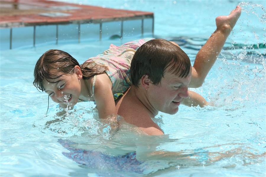 Dads-and-their-kids-of-all-ages-enjoy-Father-s-Day