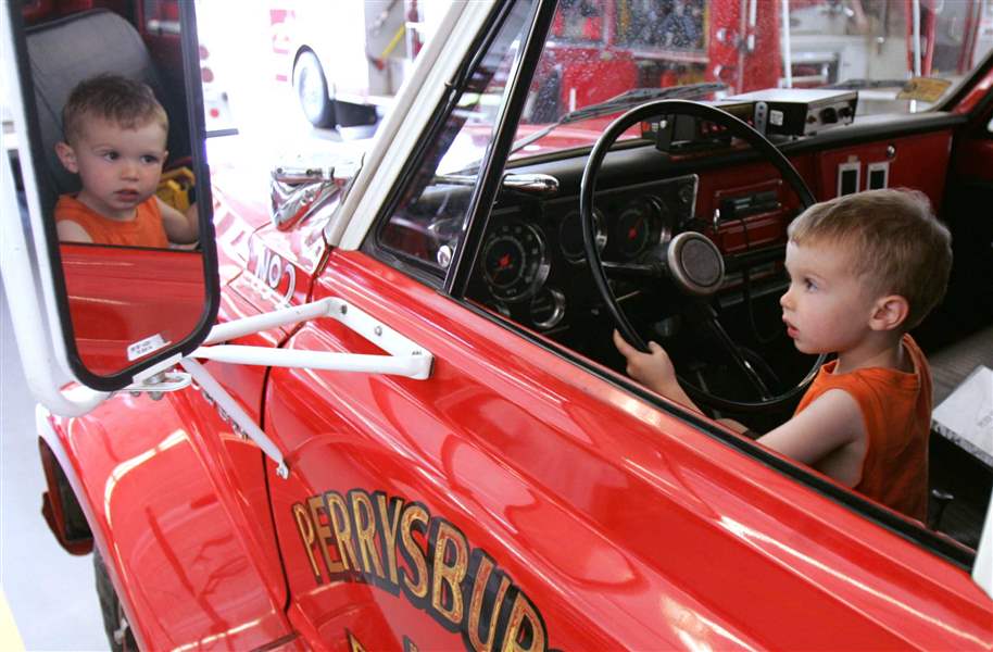 Perrysburg-Township-has-open-house-of-new-fire-station-2