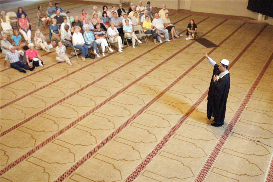 Mosque-rolls-out-welcome-mat
