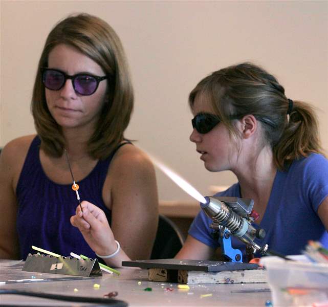 Toledo-Museum-of-Art-s-Glass-Fest-puts-shine-on-visitors-designs-2