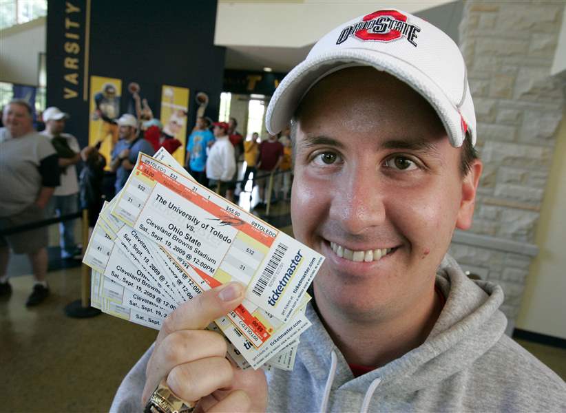 UT-OSU-ticket-worth-its-wait-in-blue-gold