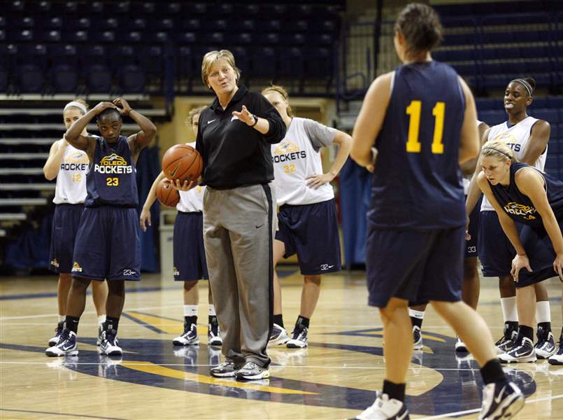 UT-women-have-MAC-title-on-minds