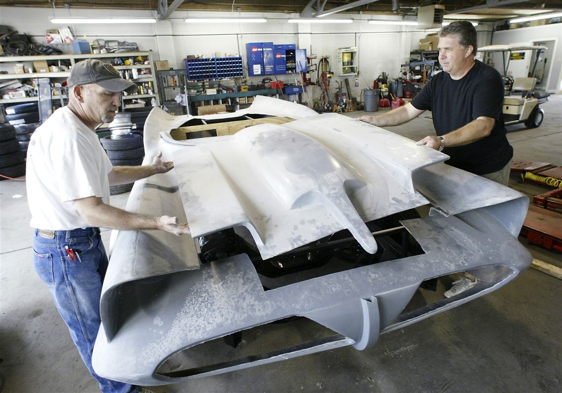 Lawrence mechanic custom-makes Batmobile