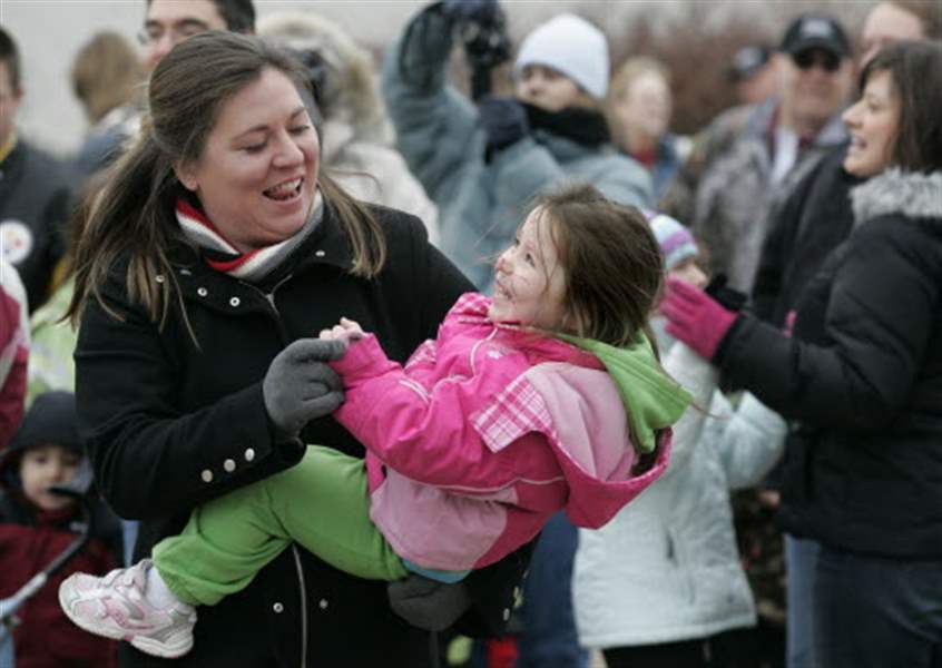 Zoo-visitors-welcome-the-new-year-early-2