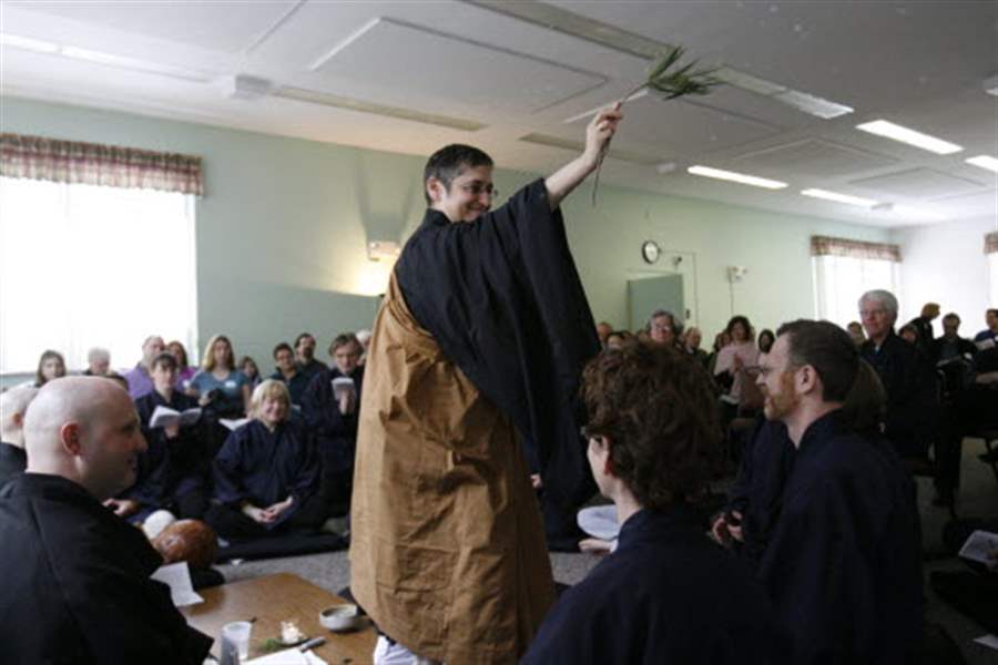 Couple-ordained-as-Zen-priests-2