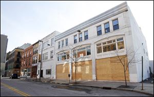 Slug: BIZ BUILD21p  Date:  03162010     Andy Morrison       Location: Toledo Caption: The new home of Thomas Porter Architect at 8 North St. Clair Street, Tuesday, 03162010. Summary.