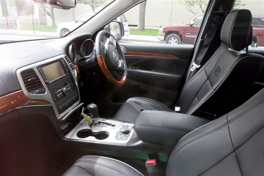 Top-secret-2011-Jeep-spotted-in-downtown-Toledo-3