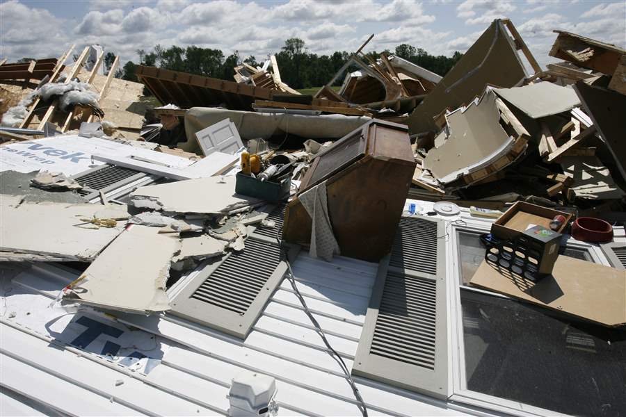 Tornadoes-epicenter-out-of-range-for-sirens-Fulton-County-residents-scrambled-for-shelter-2