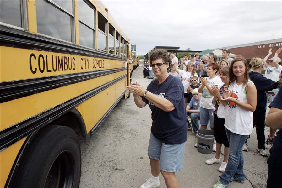 Latta-Brown-applaud-volunteer-cleanup-crews-during-tour-3