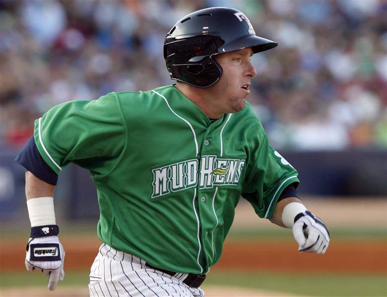 Weber-hopes-to-keep-streak-Hens-top-Tides