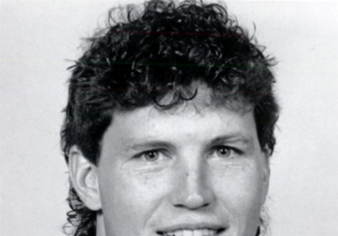 Former Detroit Red Wings player Bob Probert dies during boating