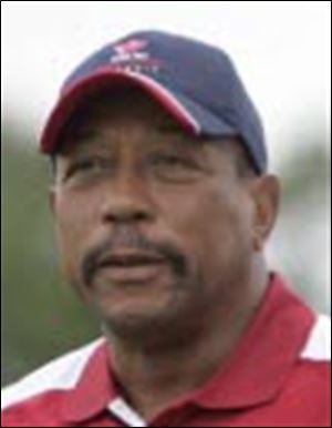 Chuck Ealey