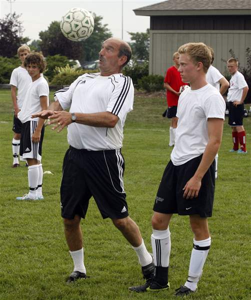 World-class-soccer-instruction-at-Sylvania-park-sets-the-pace-3