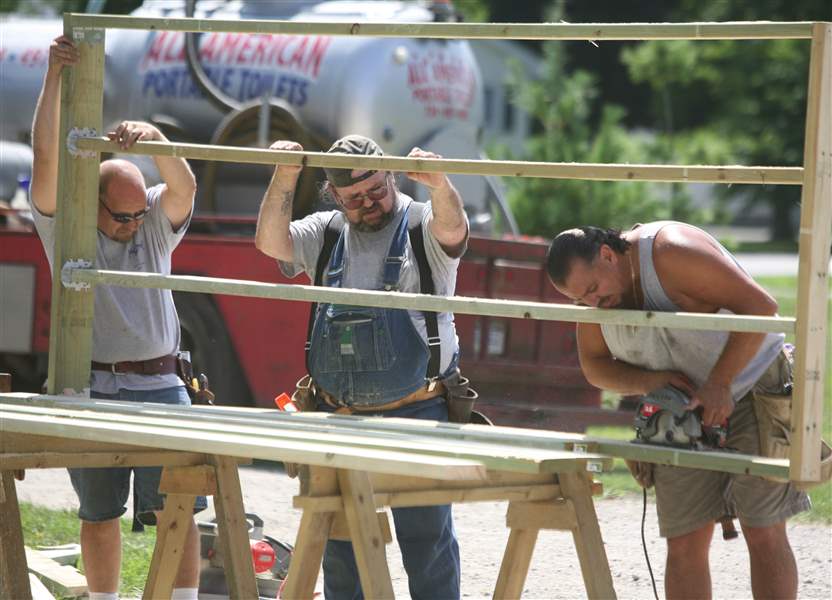 Union-volunteers-help-man-gain-mobility