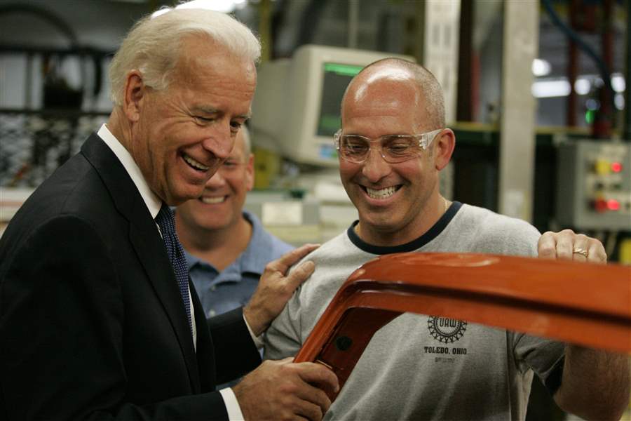 Vice-President-Biden-tells-Toledo-Jeep-crowd-auto-bailout-a-success