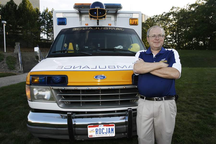 Tailgating-at-Rockets-football-games-calls-for-a-Jambulance
