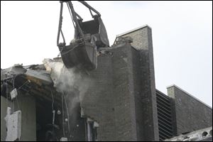 The United Way building being further demolished in the morning of September 8. 