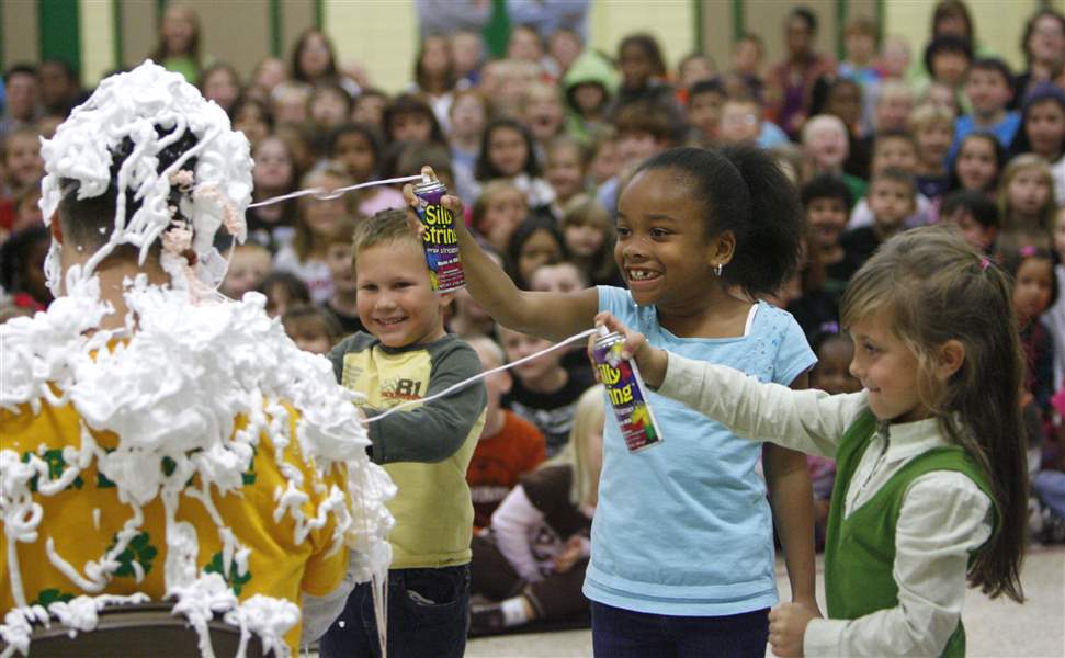 At-Sylvan-Elementary-students-have-a-8216-silly-time