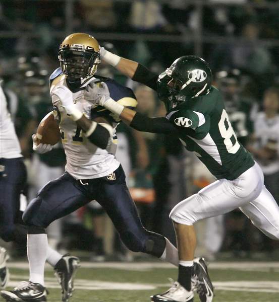 St-John-s-uses-defense-to-shut-down-Medina-2