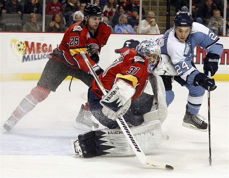 Walleye-lose-to-Cyclones-as-referee-disallows-goal