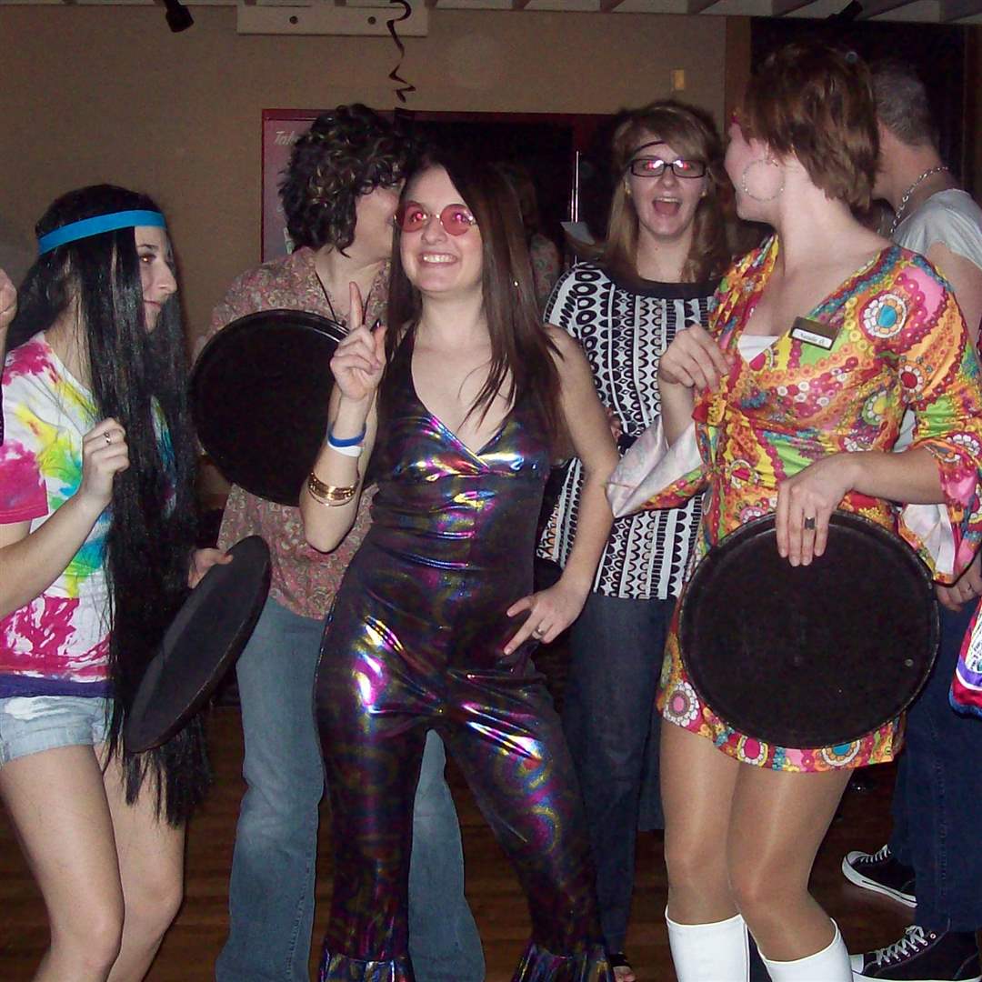 Nazareth-Hall-Groovy-70s-Party3