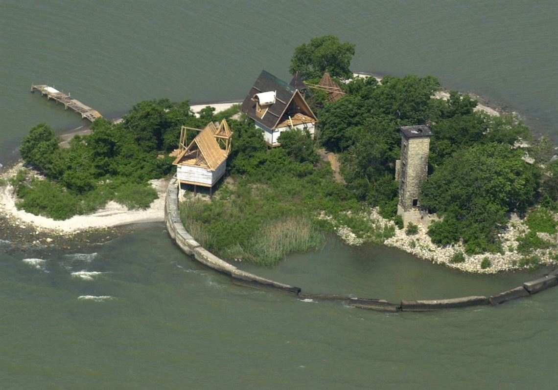 Historic Lake Erie Lighthouse In Danger From Years Of Neglect