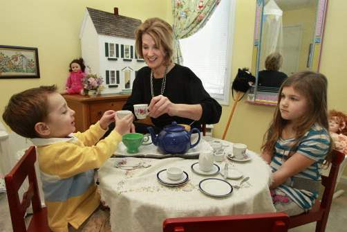 Tea-Time-Room-Grandkikds