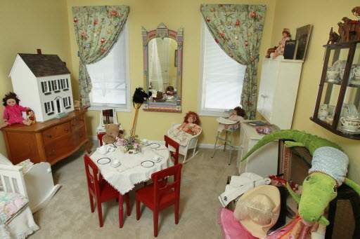 Tea-Time-Room-Overview