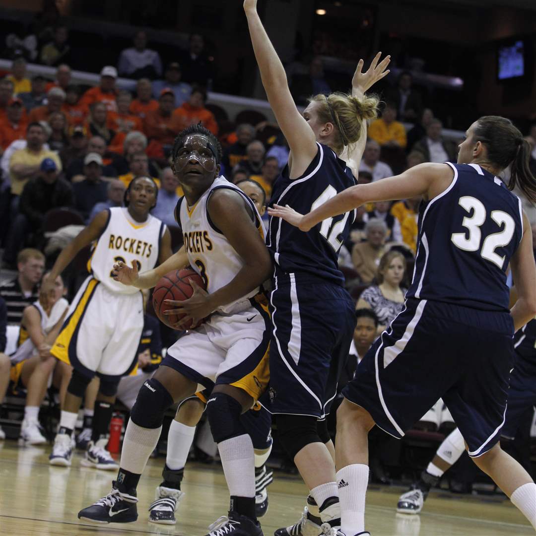 UT-Akron-Lecretia-Smith-Sina-King