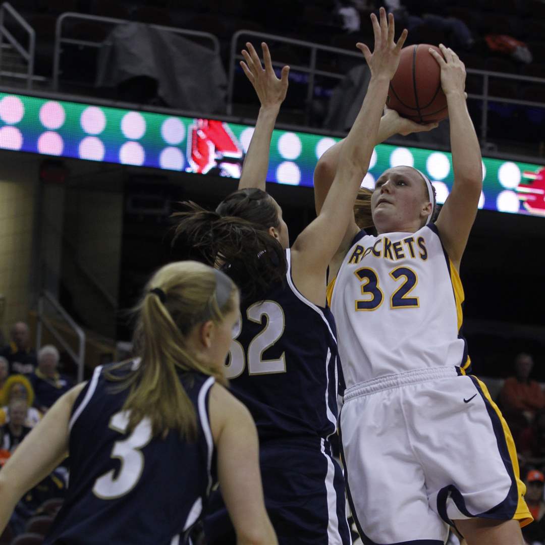 UT-Akron-Melissa-Goodall-Rachel-Tecca