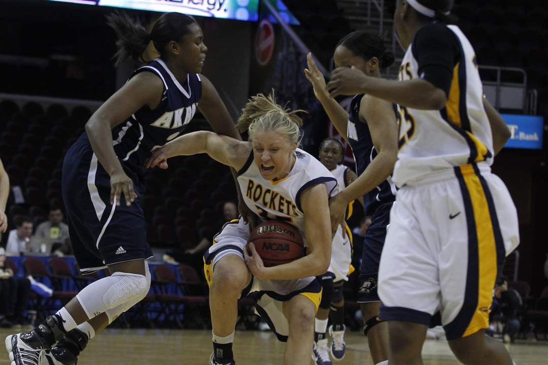 UT-Akron-Jasmine-Mushington-Haylie-Linn
