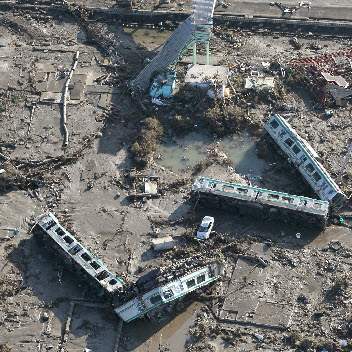 Japan-Afterman-Shinchi-trains