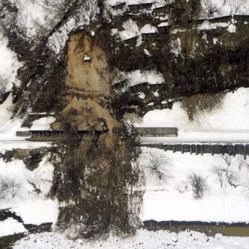 Japan-Aftermath-Echigotanaka-landslide-tracks