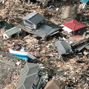 Japan-Aftermath-Minamisanrikucho-debris