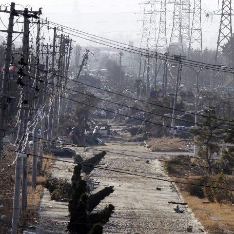 Japan-Aftermath-Sendai-tilted-poles