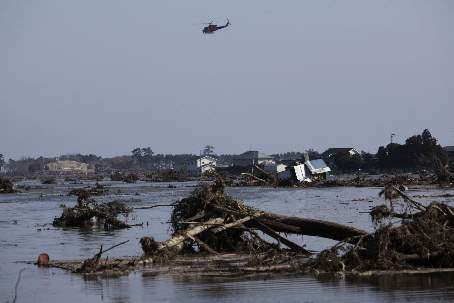 Japan-Aftermath-military-helicopter-northern-Japan