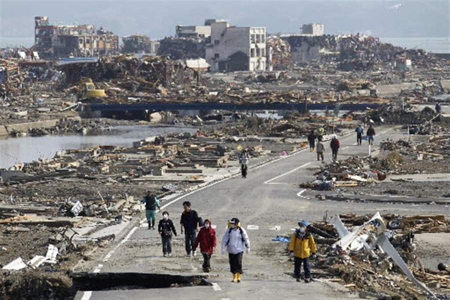Japan-disaster-Minamisanriku-road