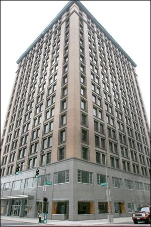 Ergur Private Equity Group LLC of San Francisco, which owns the building, has until May 2 to fix the facade.