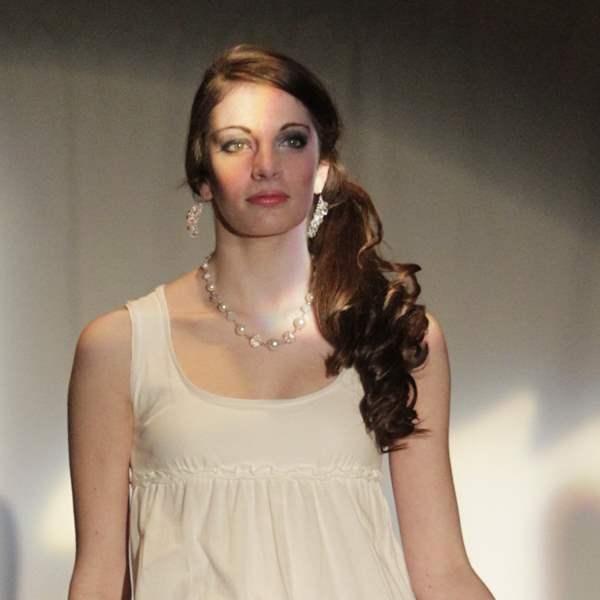 Garden-Club-Fashion-Olivia-Krupp-scoop-neck-Scintilla