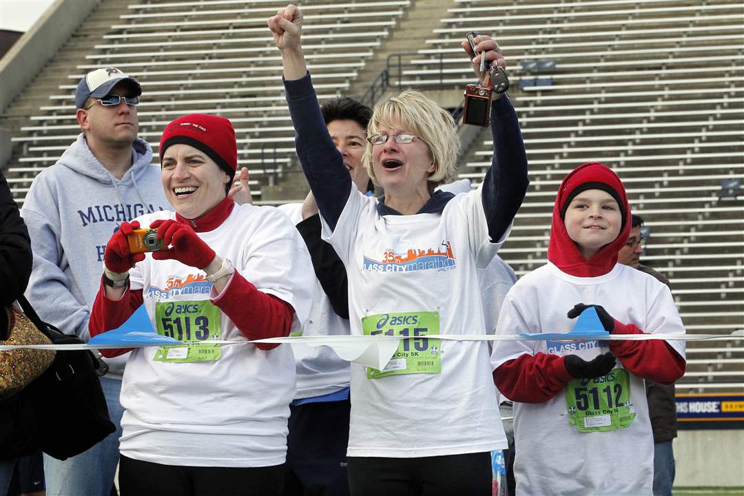 Glass-City-Marathon-Hoppenjans-and-Adams