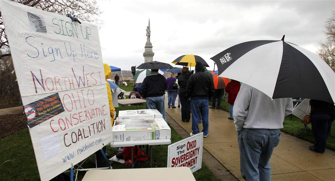tea-party-tax-day-protest-hood-park